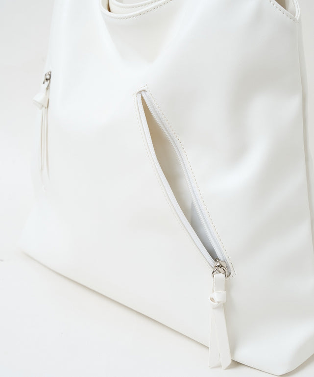 トライアングルトート