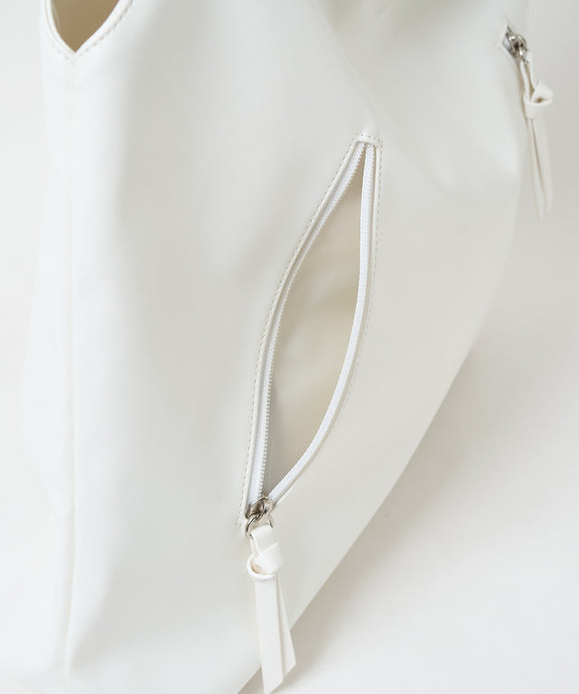 トライアングルトート