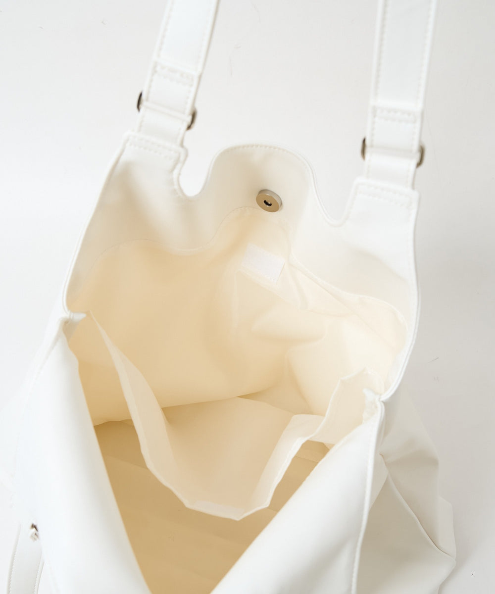 トライアングルトート