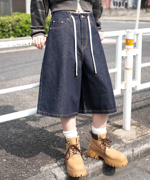 リジッドバギーハーフパンツ/デニムインディゴ　モデル：159cm M着用