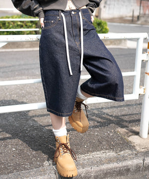 デニムインディゴ　モデル：159cm M着用