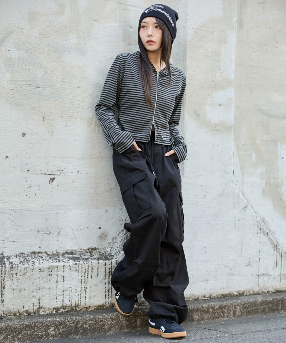 ブラック　モデル：159cm M着用