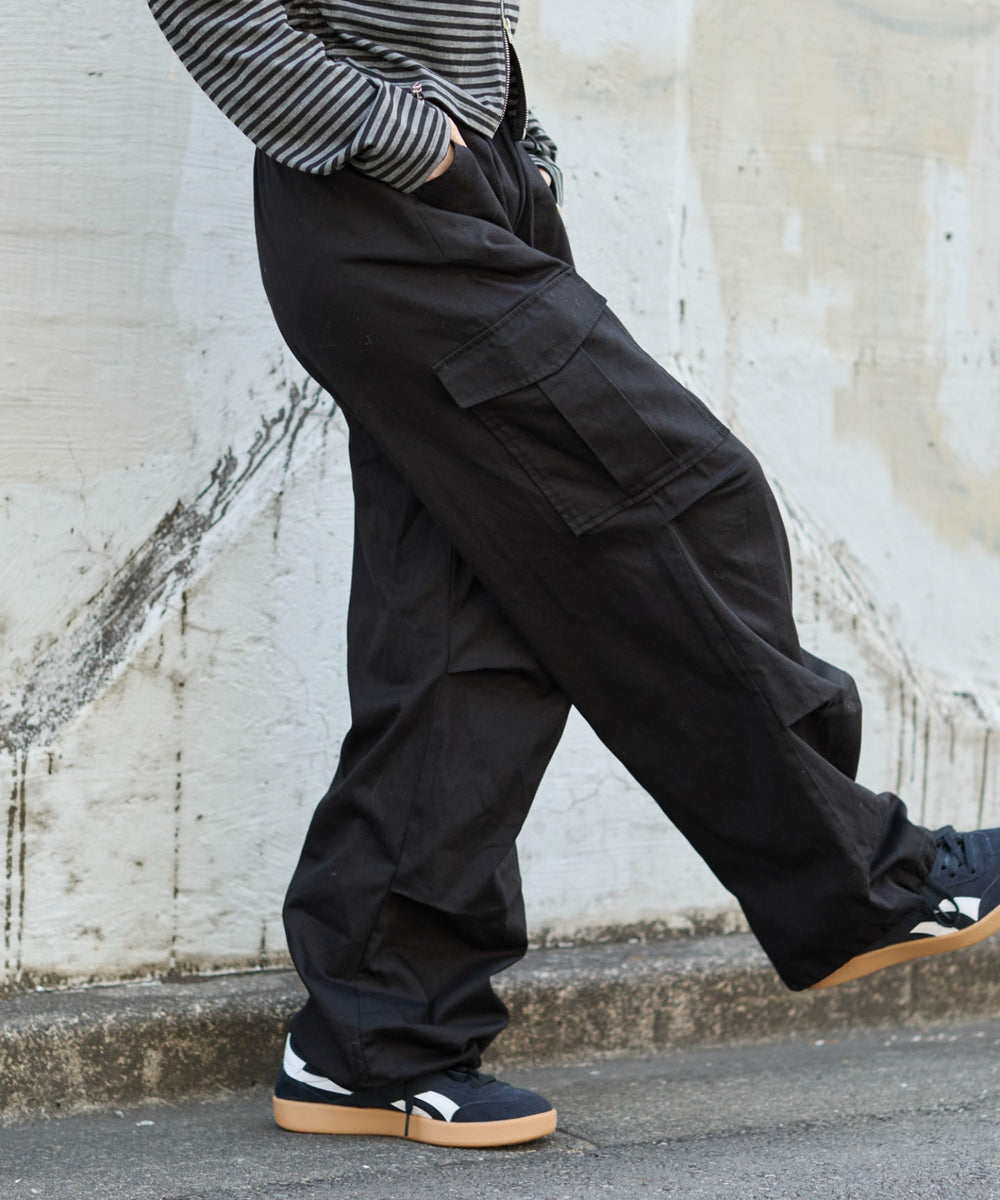 ブラック　モデル：159cm M着用