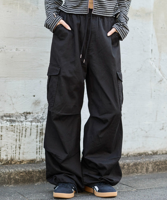 ブラック　モデル：159cm M着用