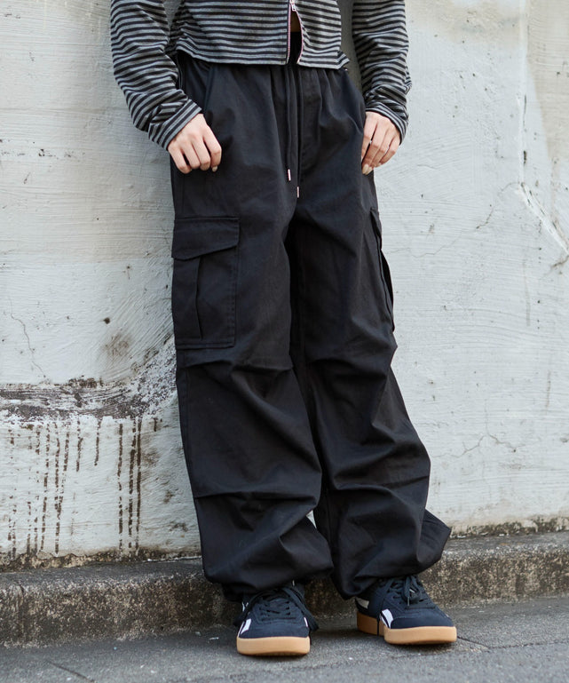 ブラック　モデル：159cm M着用