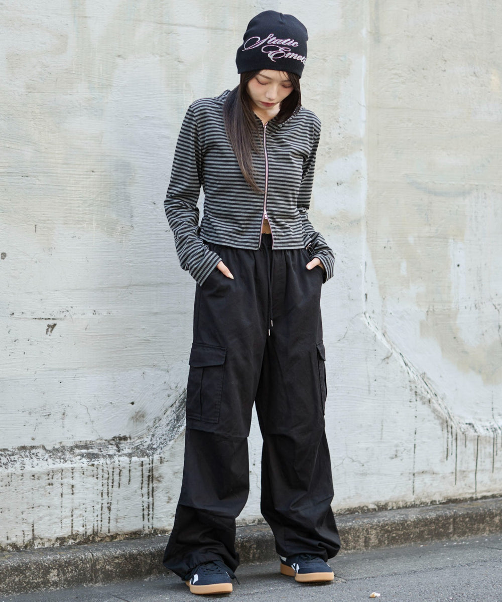 ブラック　モデル：159cm M着用