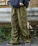 カーキ　モデル：159cm M着用