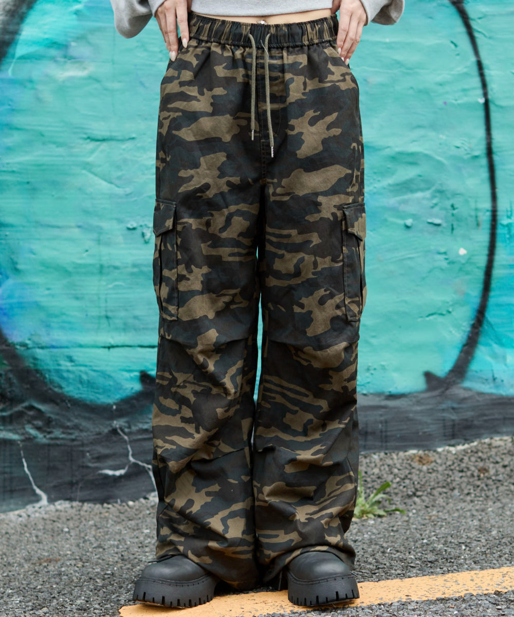 柄１　モデル：159cm M着用