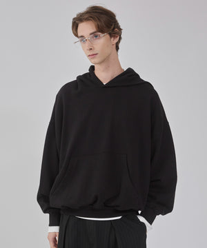 ブラック モデル：178cm L着用