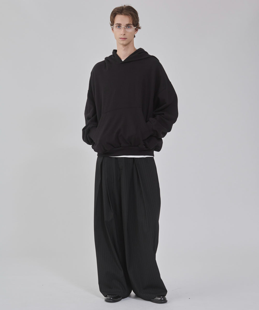 ブラック モデル：178cm L着用