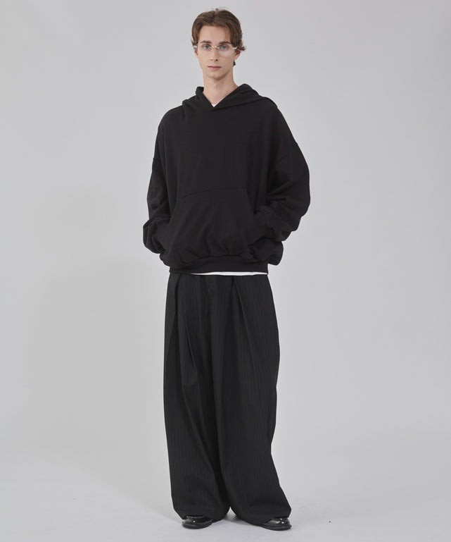 ブラック モデル：178cm L着用