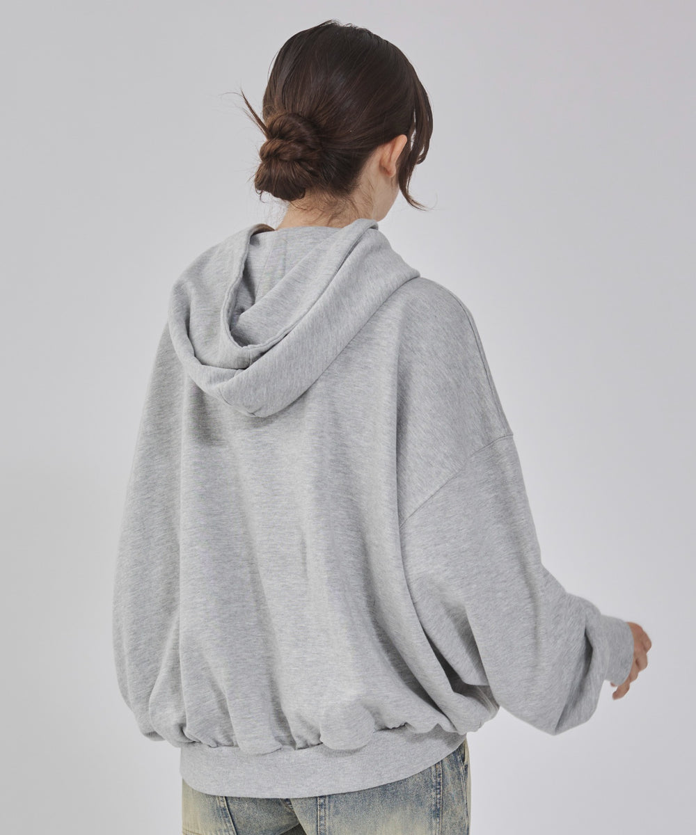 杢グレー モデル：162cm 　M着用