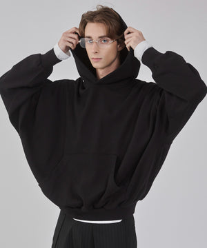 ブラック モデル：178cm L着用