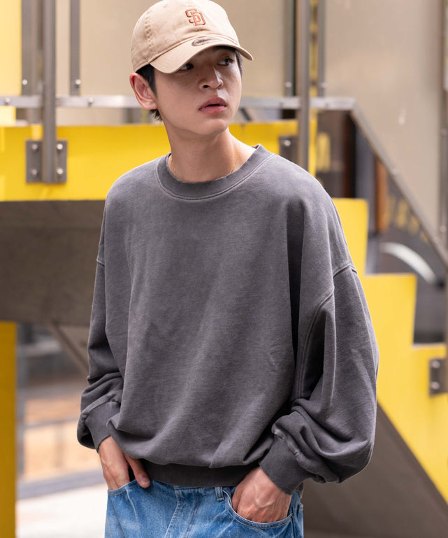 バルーンクロップドプルオーバー/ブラックソノタ　モデル：180㎝　L着用