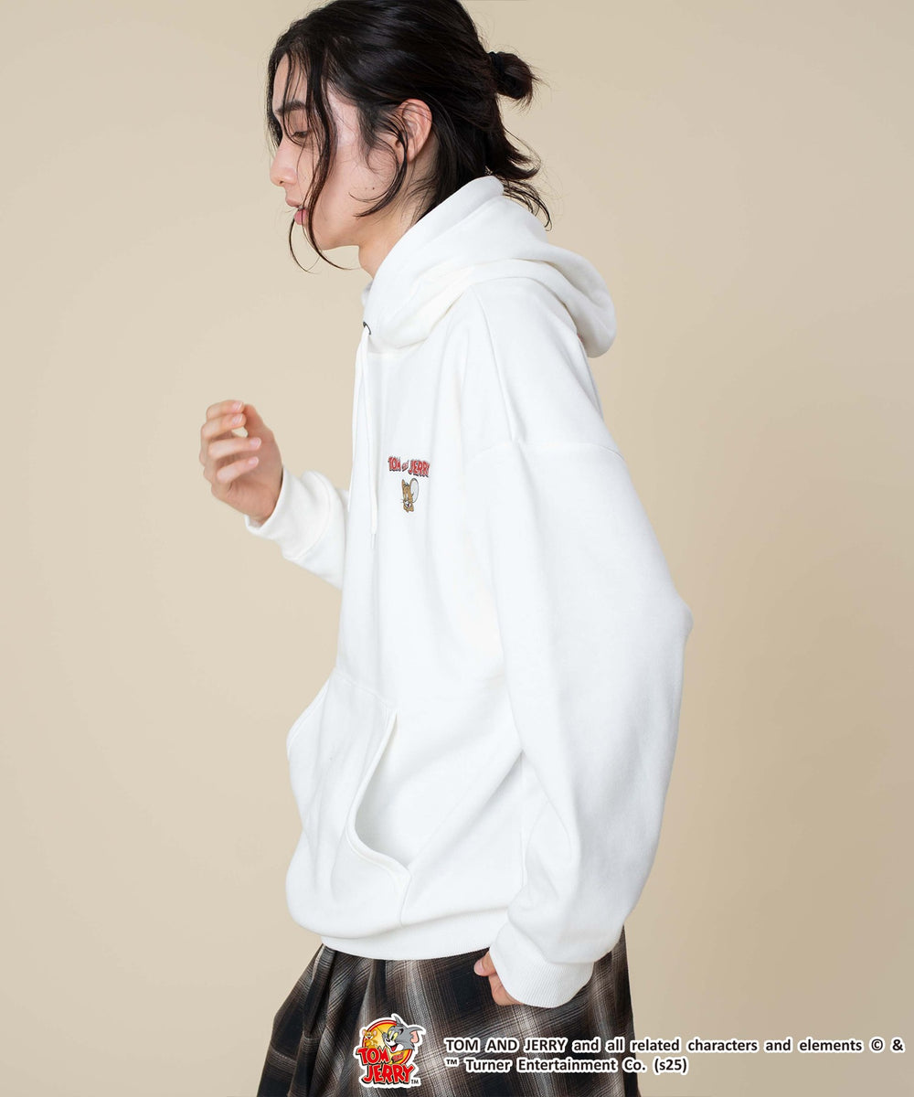 ホワイト モデル：175cm L着用