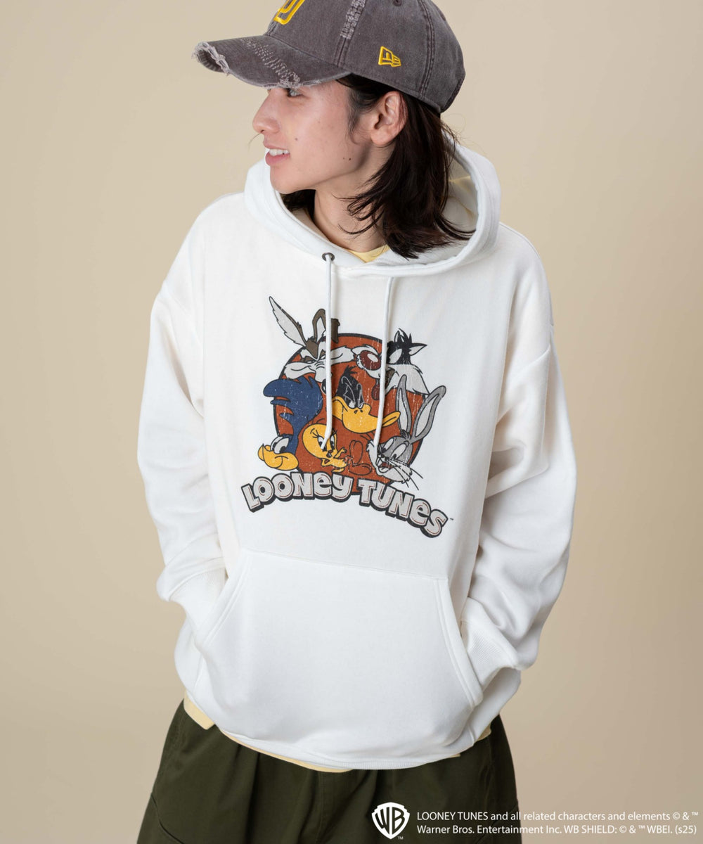 ホワイト モデル：176cm L着用