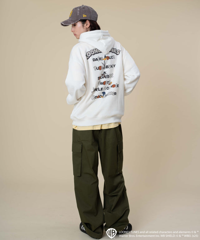 ホワイト モデル：176cm L着用