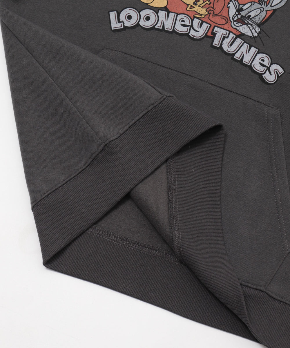 LOONEYTUNESグラフィックプルパーカー