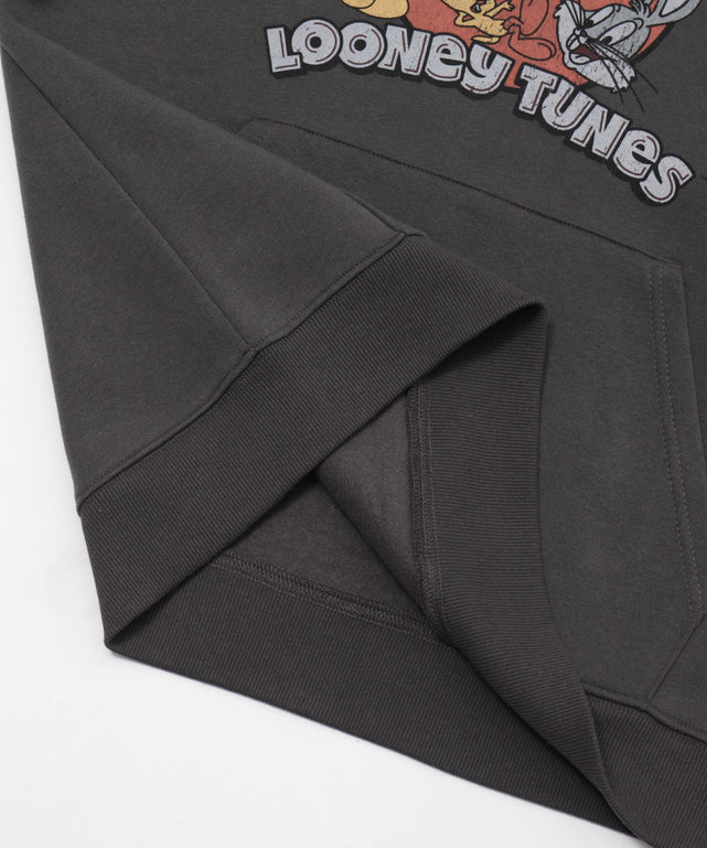 LOONEYTUNESグラフィックプルパーカー