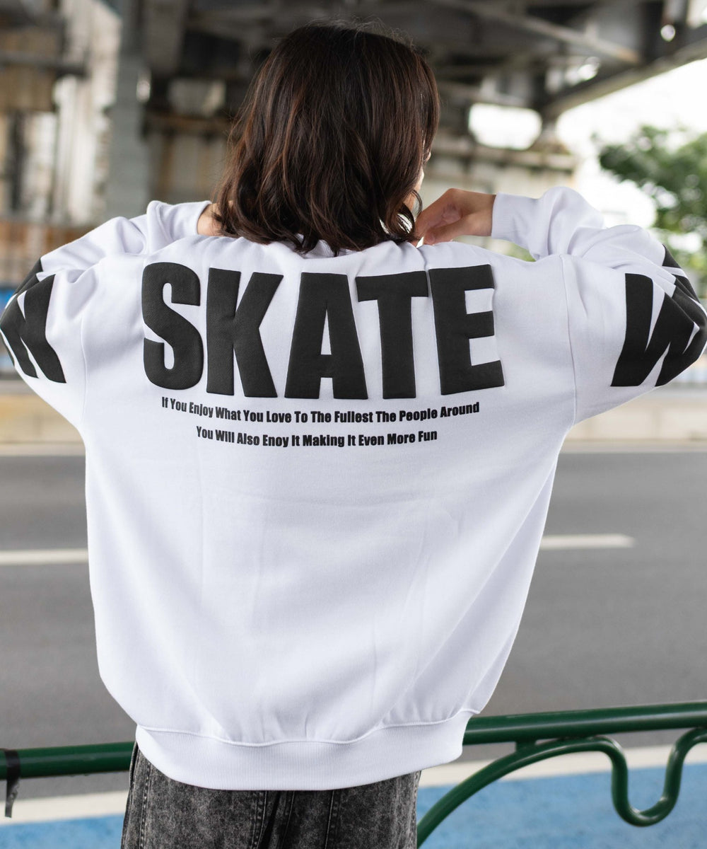 ホワイト モデル：175cm L着用