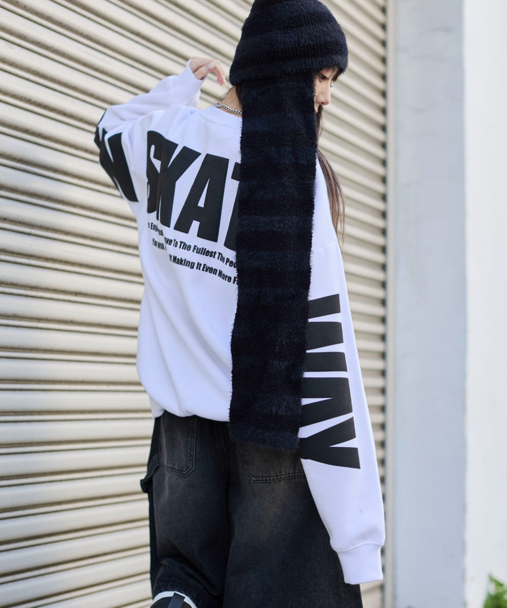 ホワイト　モデル：159cm L着用