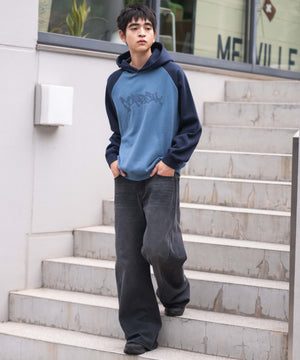 ブルー モデル：180cm L着用