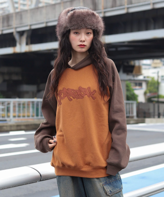 ブラウン　モデル：161cm L着用