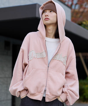 ピンク モデル：175cm L着用