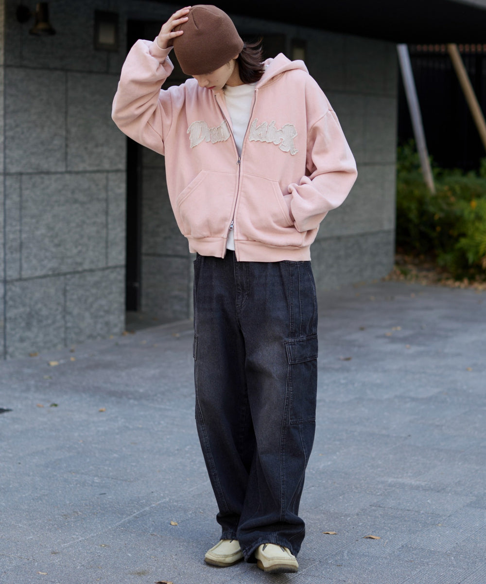 ピンク モデル：175cm L着用