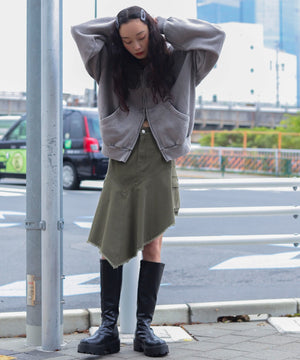 グレー　モデル：161cm L着用