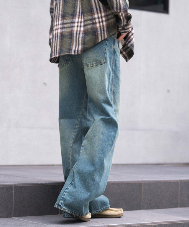 デニム中濃加工 モデル：180cm L着用