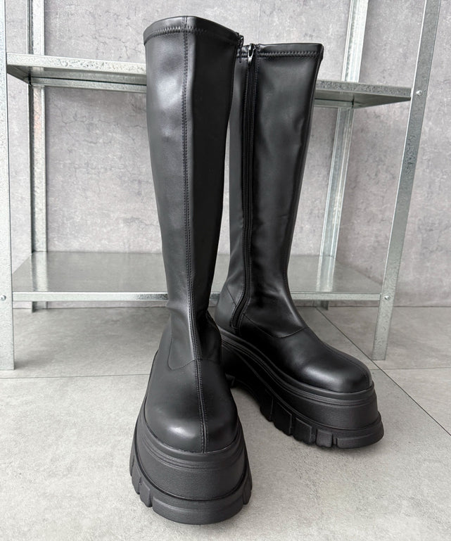 ブラック（PU）