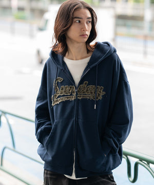 ネイビー モデル：175cm L着用