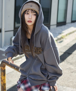 スミクロ　モデル：159cm L着用