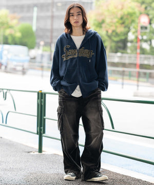 ネイビー モデル：175cm L着用