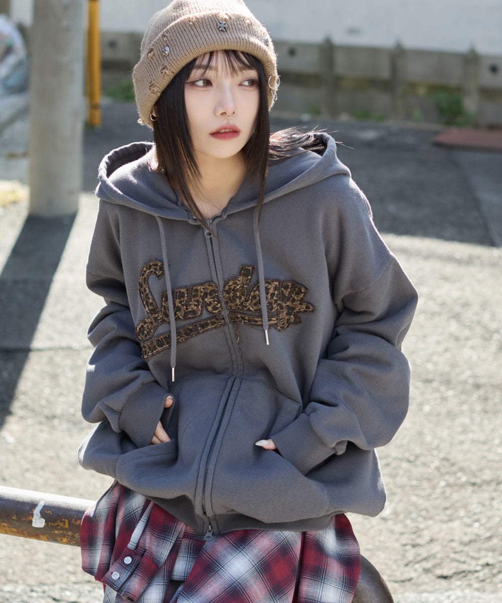 スミクロ　モデル：159cm L着用