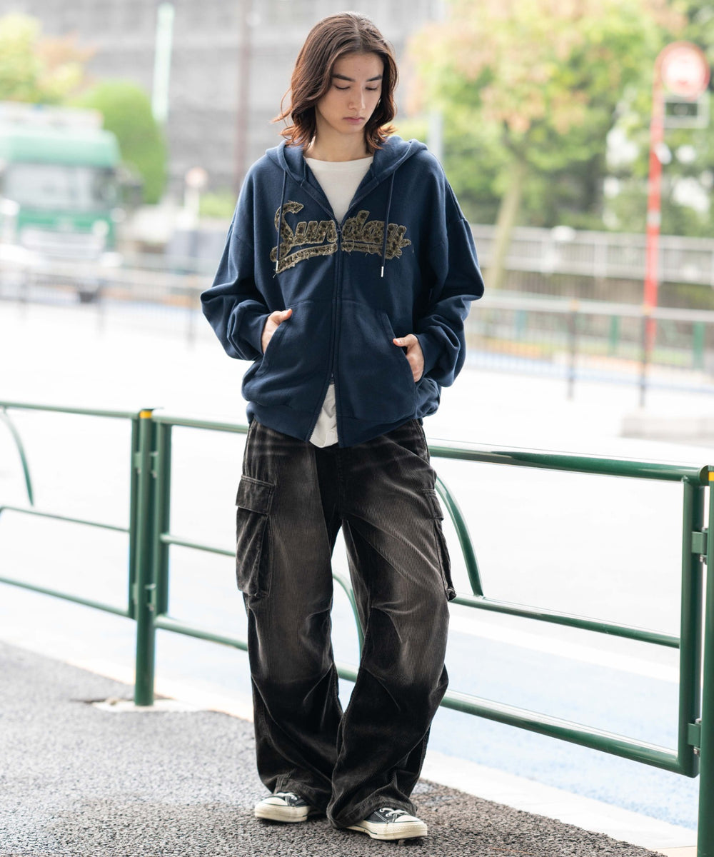 ネイビー モデル：175cm L着用