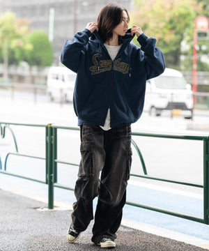 ネイビー モデル：175cm L着用