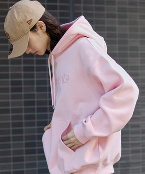 ピンク モデル：175cm L着用