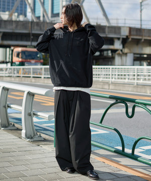 ブラック モデル：175cm L着用