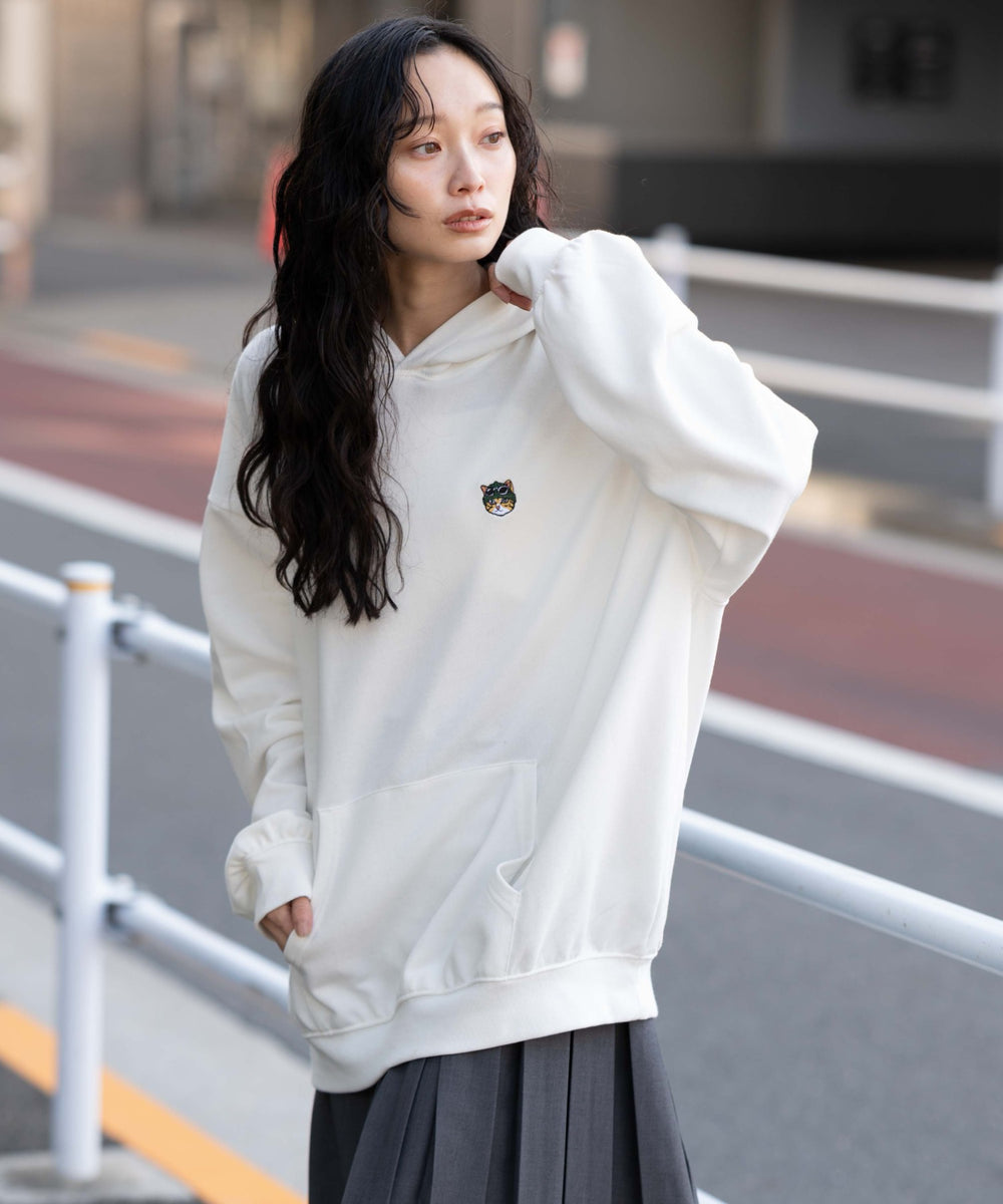 ホワイト　モデル：161cm L着用