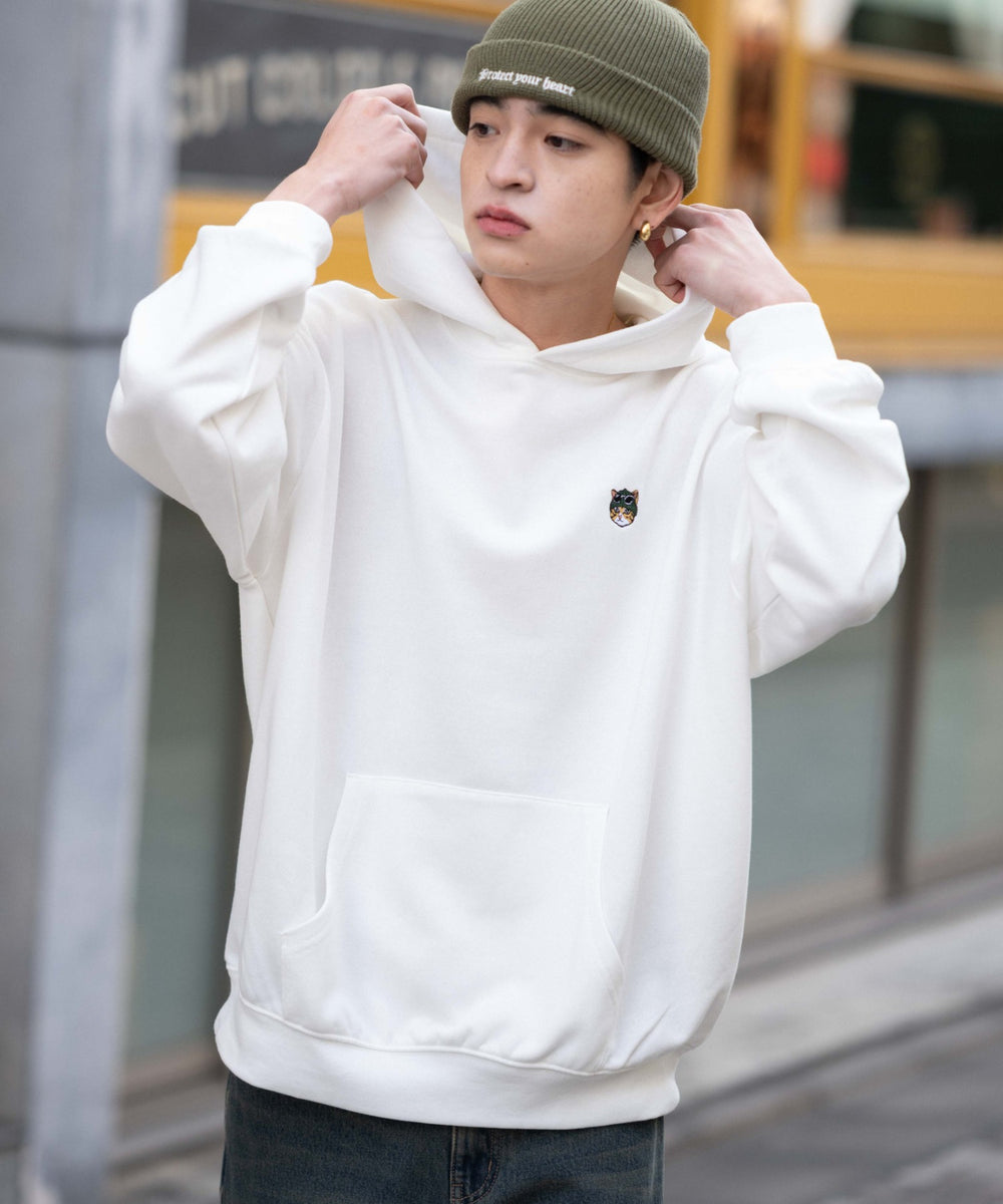 ホワイト モデル：175cm L着用