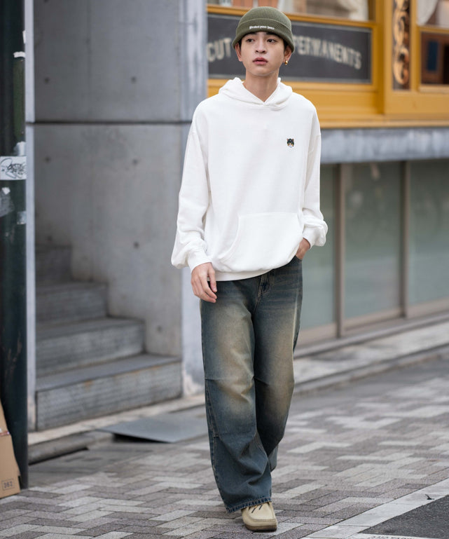 ホワイト モデル：175cm L着用