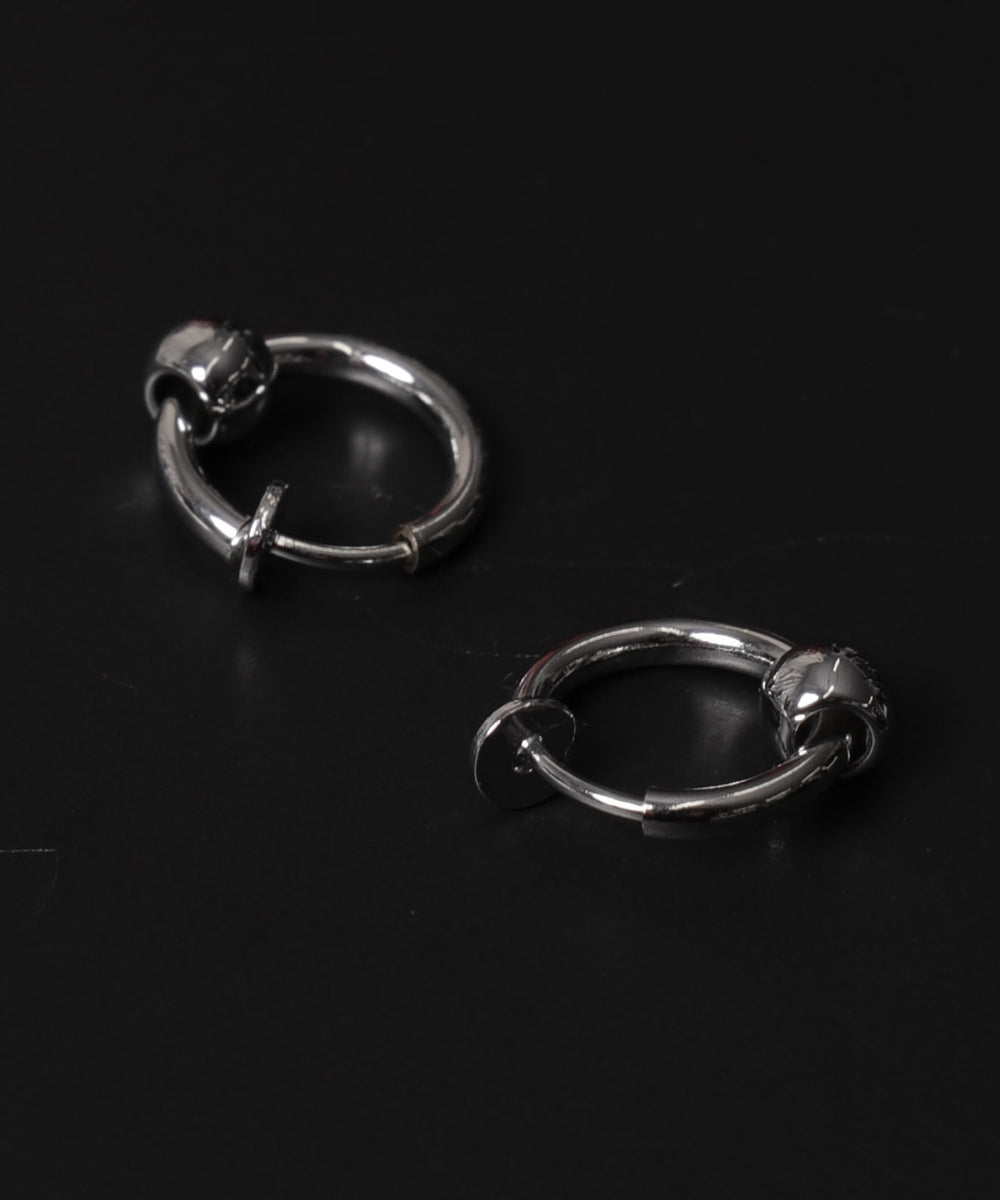 Mモチーフイヤリング