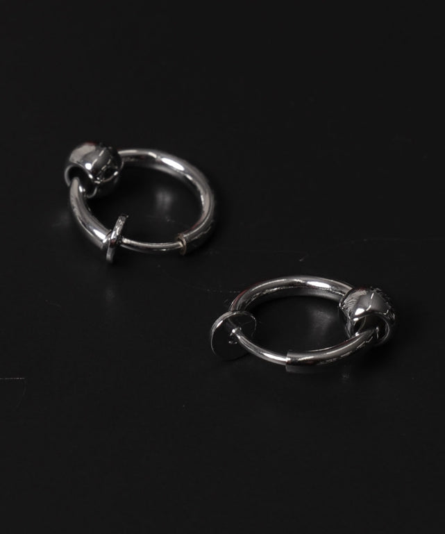 Mモチーフイヤリング