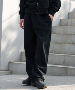 ブラック モデル：180cm F着用