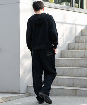 ブラック モデル：180cm F着用