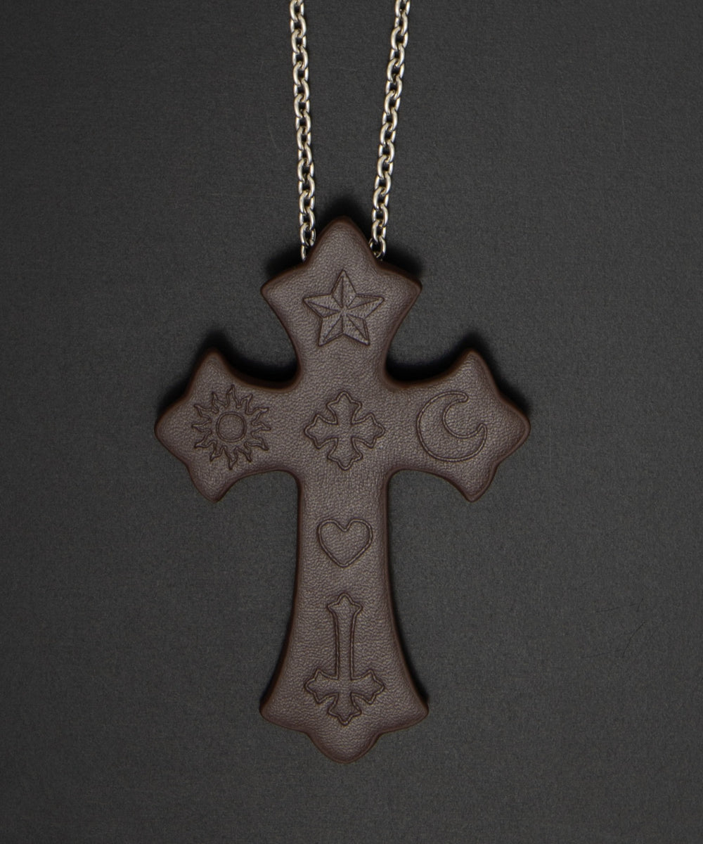 MPUエンボスロゴクロスネックレス