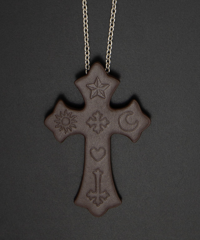 MPUエンボスロゴクロスネックレス