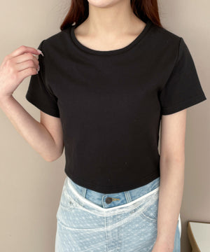 ブラック モデル：160cm M着用